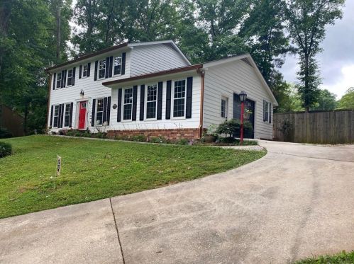 4594 Forest Green Dr, Buford, GA 30518-4874