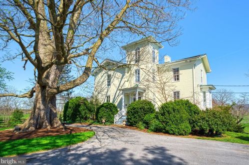 2497 Smith Rd, Charles Town, WV 25414-3793