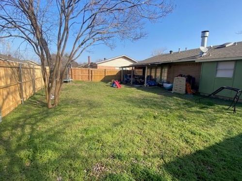 1831 Briarcrest Cv, Carrollton TX 75006-4211 exterior