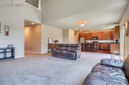 26840 Roxbury Pl, Denver CO  80016-7527 exterior