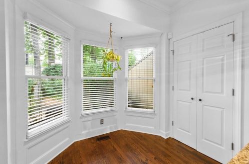 1239 Brookhaven Park Pl, Atlanta GA  30319-4570 exterior