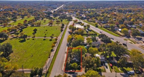 3209 Th, Austin TX  78702-1400 exterior