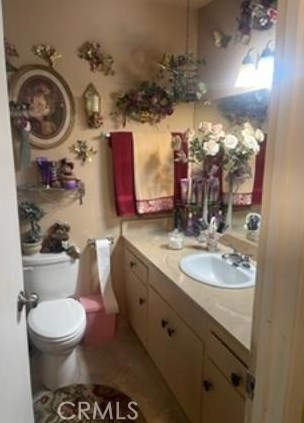 301 Tustin Ave, Anaheim CA  92807-2633 exterior