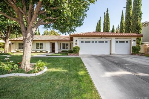 2800 Gus Ct, Lancaster, CA 93536-5879