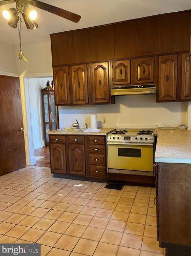 1032 Fillmore St, Philadelphia PA  19124-2905 exterior