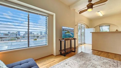 1024 Spencer St, Honolulu, HI 96822-3771