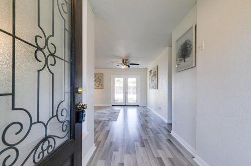 509 Shorehaven Dr, Garland TX  75040-5761 exterior