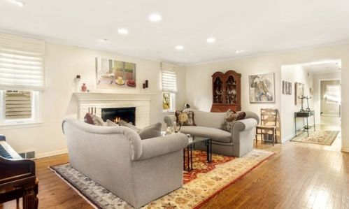 1350 Berkley Ct, Bannockburn, IL 60015-2112