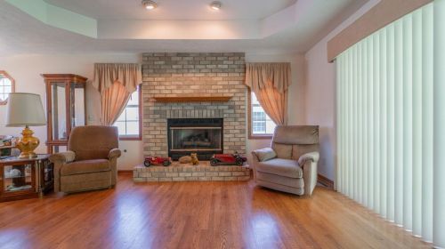990 Stillwater Pkwy, Crown Point IN  46307-5081 exterior