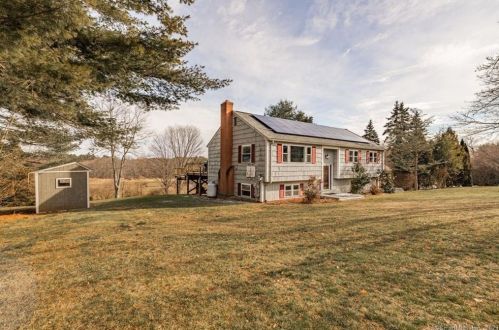 10 Farmview Ln, Granby, CT 06035-1711