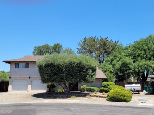 4 Spanish Oak Cir, Chico, CA 95926-1502