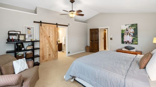 1217 Dogwood Ln, Carol Stream IL  60188-3322 exterior