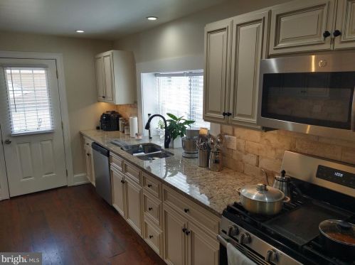 219 Lime St, Lancaster, PA 17602-2729