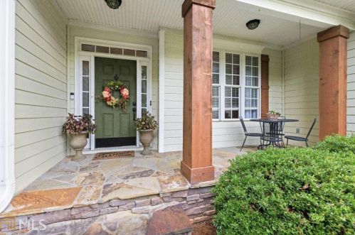 340 Peninsula Dr, Newnan, GA 30263-6090