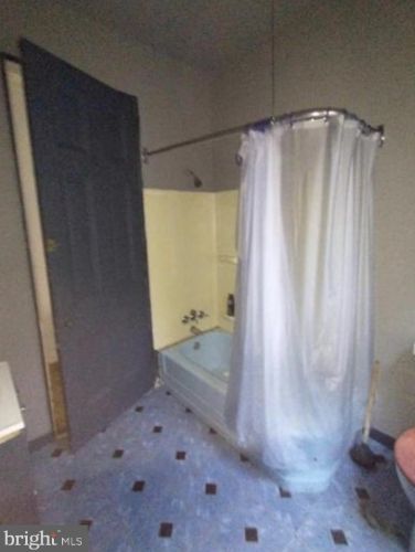 1946 23 St, Philadelphia PA 19145-2602 exterior