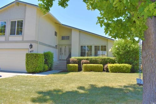 410 Royal Oaks Ct, Vacaville, CA 95687-5018