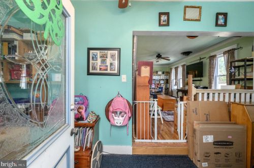 45 Reeger Ave, Trenton, NJ 08610-6311
