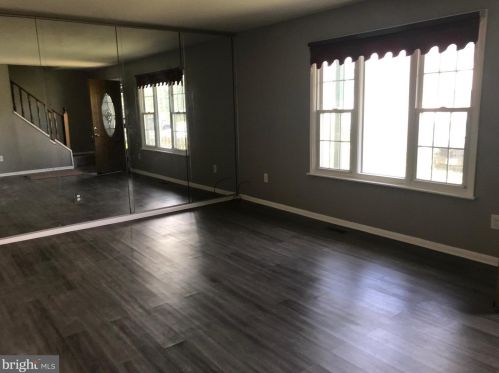 11 Longbow Ct, Erial, NJ 08081-1933