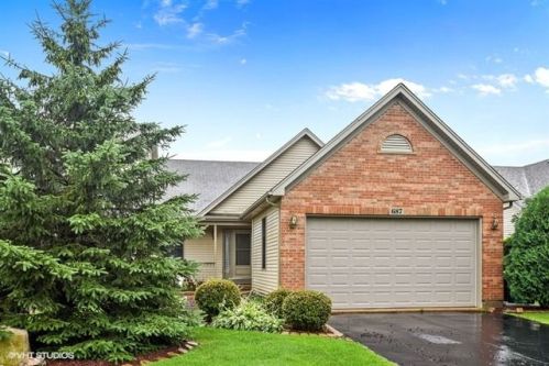 687 Hampshire Dr, Pingree Grove, IL 60140-9648