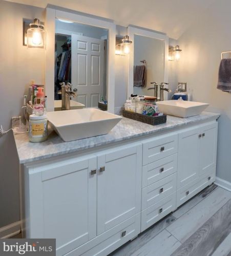 131 Bentley Ln, Lancaster PA  17603-6203 exterior