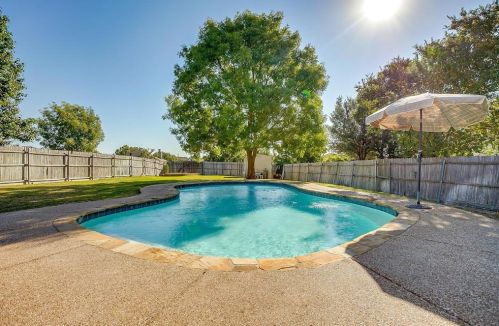 7133 Summerset Dr, Fort Worth TX  76126-4534 exterior