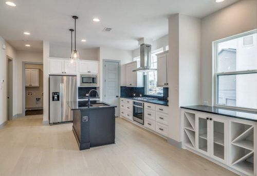 304 Wimberly St, Fort Worth TX  76107-1348 exterior