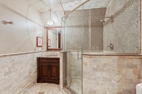 6403 Garfield Ave, Willowbrook IL  60527-5237 exterior