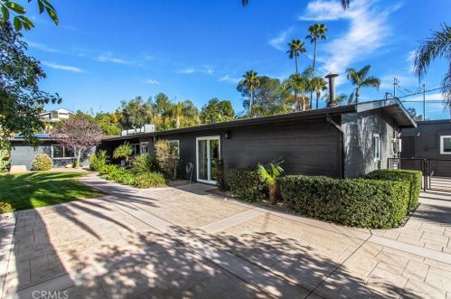31025 Sunset Dr, Redlands, CA 92373-7625