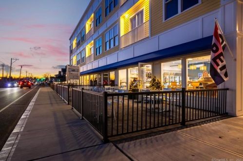 185 Main St, Niantic CT  exterior