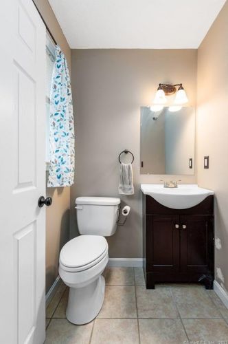 70 Pleasant View Dr, Killingly CT  06241-1213 exterior