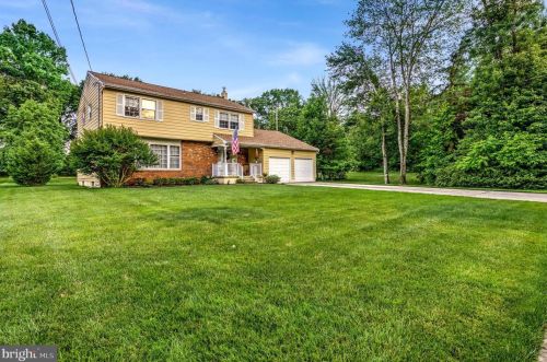 61 Zieglers Ln, Trenton, NJ 08690-2030