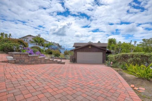 2255 View St, Oceanside, CA 92054-6123