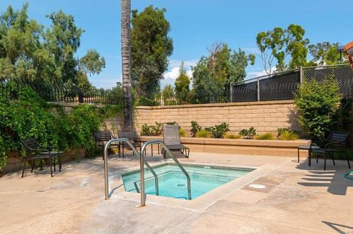 10 Vispera, Irvine CA  92620-2127 exterior