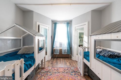 5744 12 St, Philadelphia PA 19122-4003 exterior