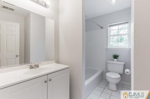 5 Garfield Way, Princeton NJ  08540-1669 exterior