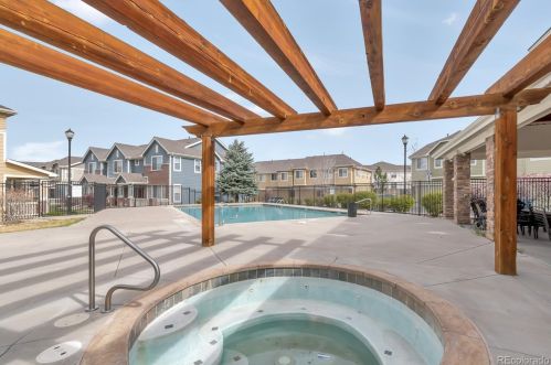 16047 Geddes Ln, Aurora CO 80016-1496 exterior