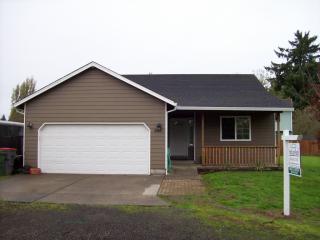 585 Main Ave, Warrenton, OR 97146-9534