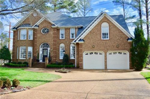 203 Clayton Dr, Yorktown, VA 23693-5546