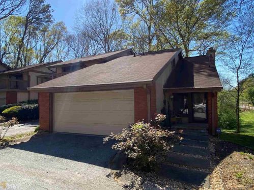 883 Disney Ct, Stone Mountain, GA 30088-2373