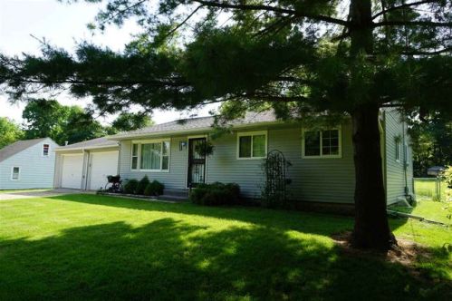 3044 Rice Ave, Rockford, IL 61101-2651
