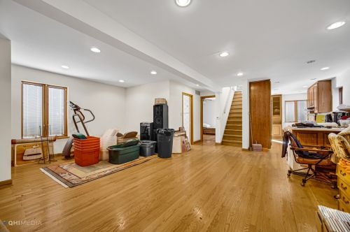 7103 Keeney St, Niles IL  60714-3039 exterior