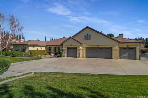 7470 Chateau Rdg Ln, Riverside CA  92506-7542 exterior