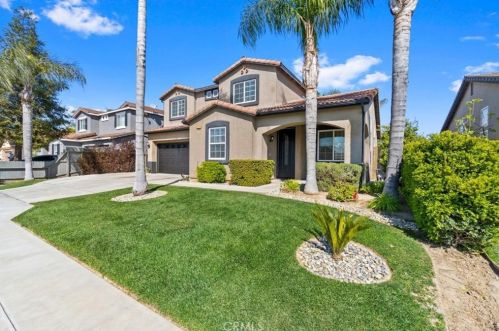 2151 Rogers Ln, Fresno, CA 93727-6325