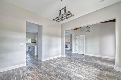 206 Cattle Drive Trl, Angleton TX 77515-9085 exterior