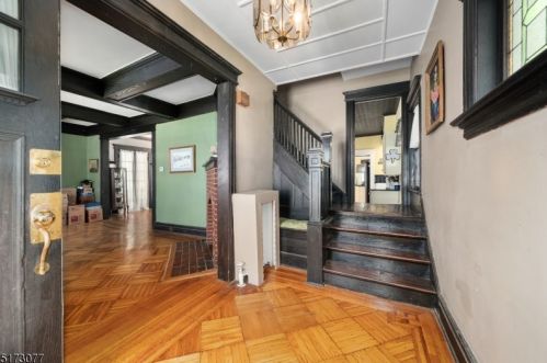 24 Jardine Rd, Morristown, NJ 07960-4222