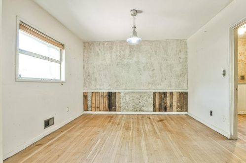 500 Brookfield Dr, Atlanta GA  30342-2709 exterior