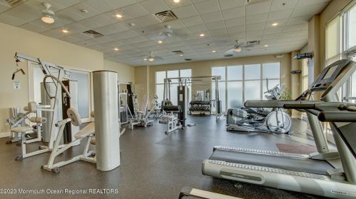 2 Commerce Sq, Trenton NJ  08691-4187 exterior