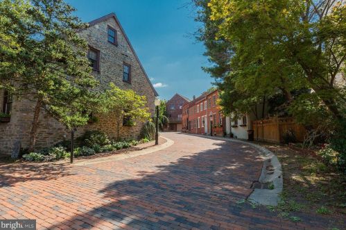 121 Vine St, Lancaster PA  17602-3517 exterior