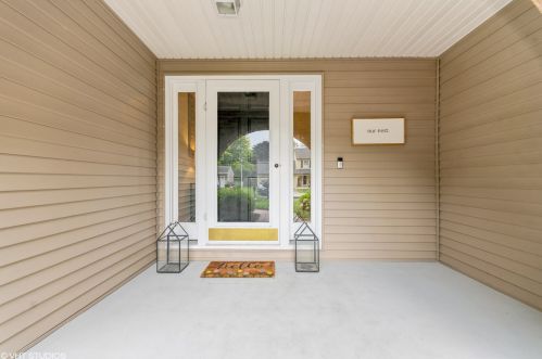2 Andover Ln, Geneva, IL 60134-1811