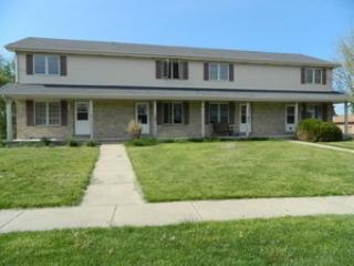 107 Colonial Pkwy, Plattville, IL 60560-1766